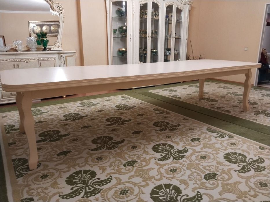 Продам стол гостиный 3,60-4,20*1,20