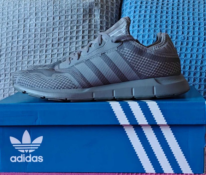 Маратонки adidas