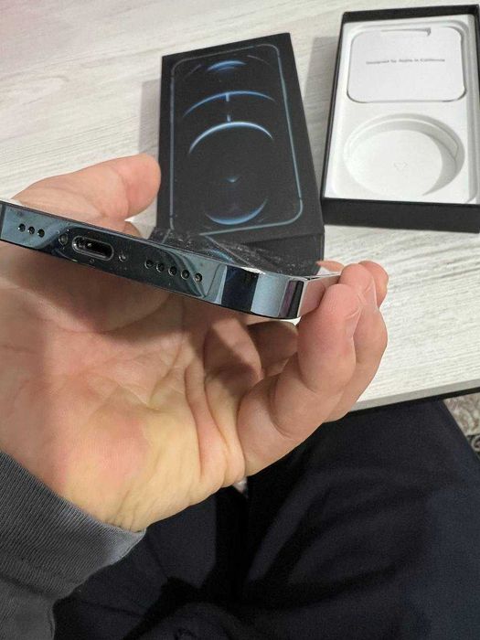 iPhone 12 Pro 256GB 88% pacific blue