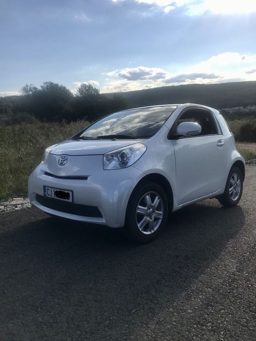 TOYOTA iQ