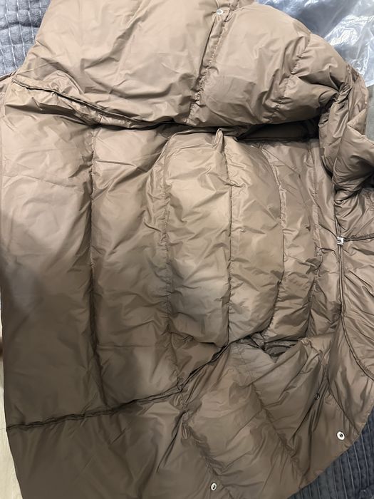 Продам куртку новую