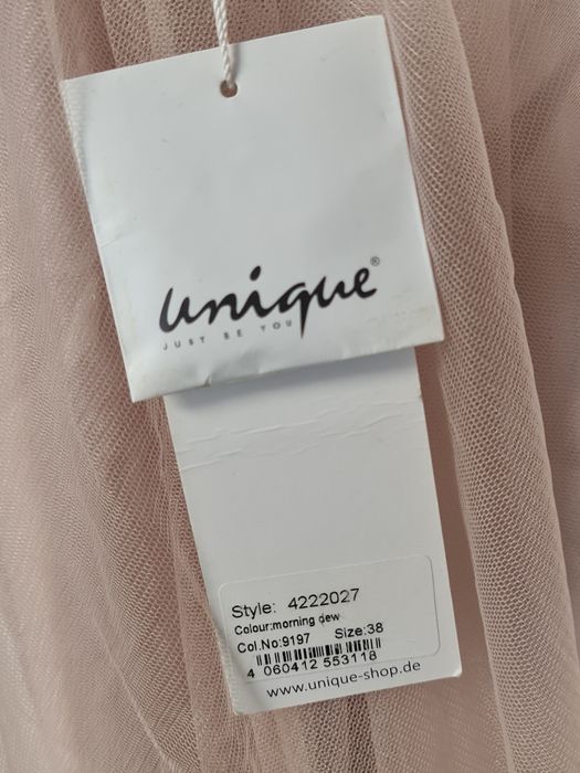 Нова официална рокля UNIQUE с етикет