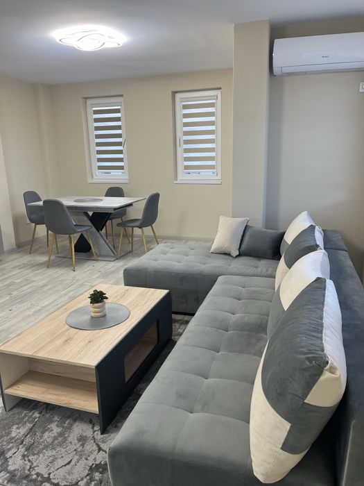 Дава се под наем Двустаен апартамент в Пазарджик, Младост - 67 кв.м за 306 € - Снимка #2