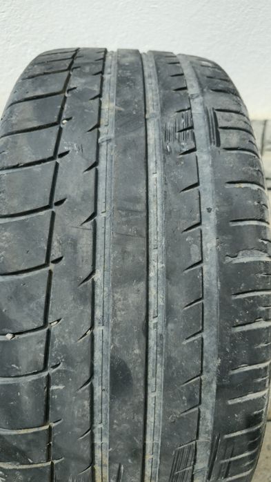 Продам шины б/у  в не плохом состоянии