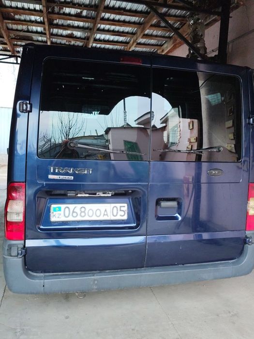 Ford Transit грузовая 2010 дизель