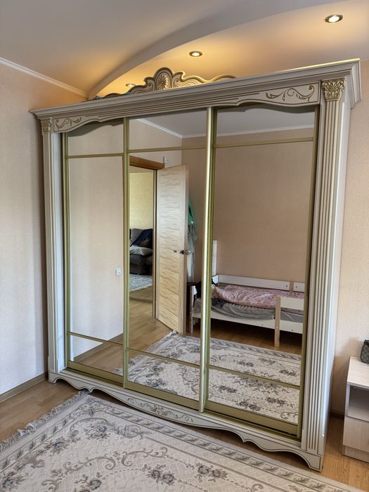 Шкаф купе в отличном состоянии