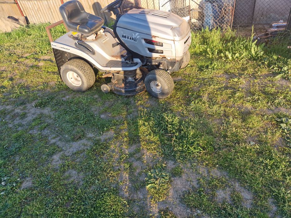Vand tractoras gazon MTD SILVERSTONE  20hp