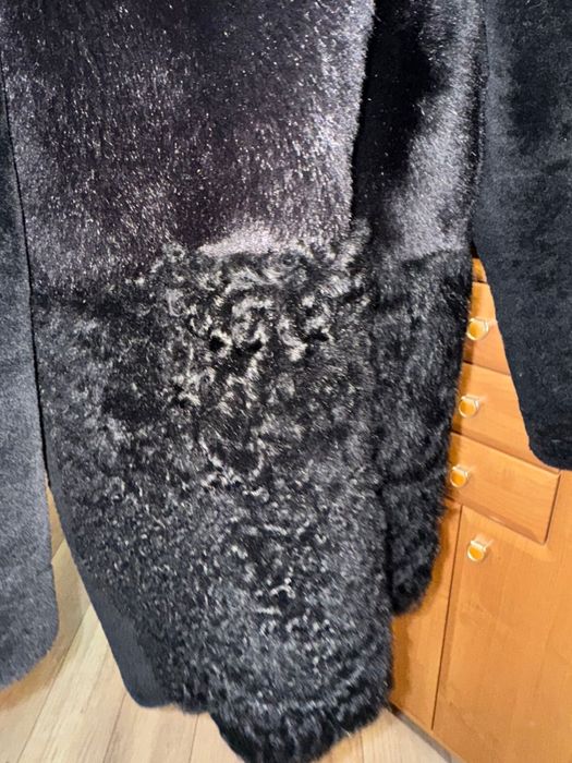 Продаю детскую дубленку