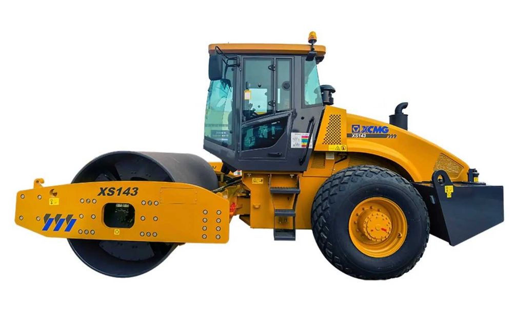 XCMG XS143J — это одно вальцовый вибрационный каток  14 тонн склад