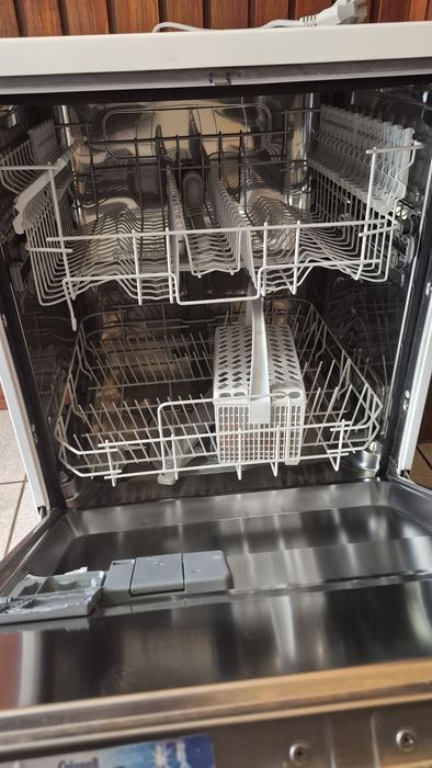 Съдомиялна машина Electrolux