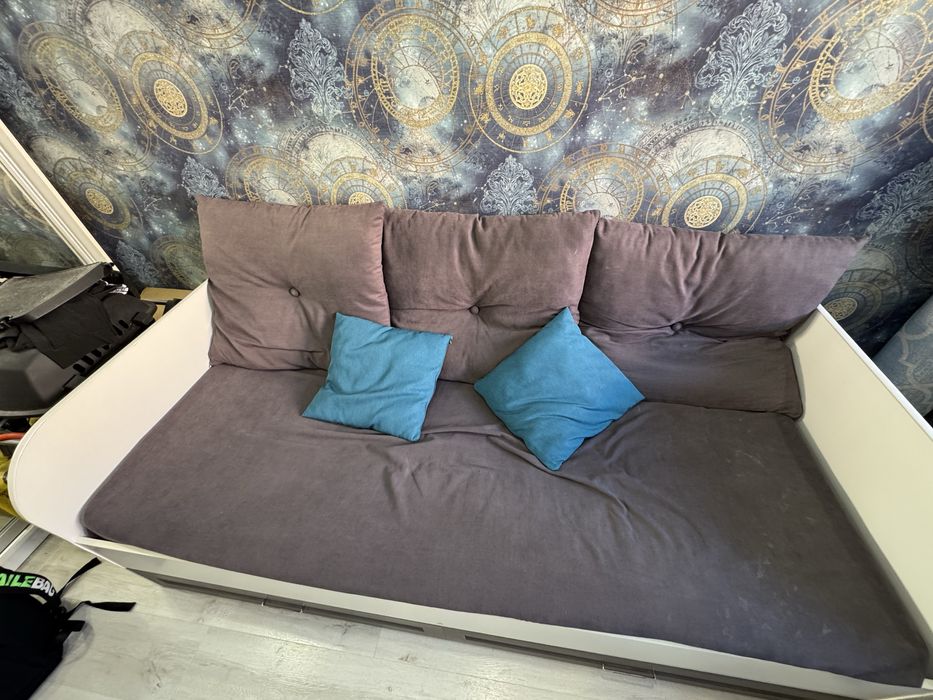 Кровать с бортиками