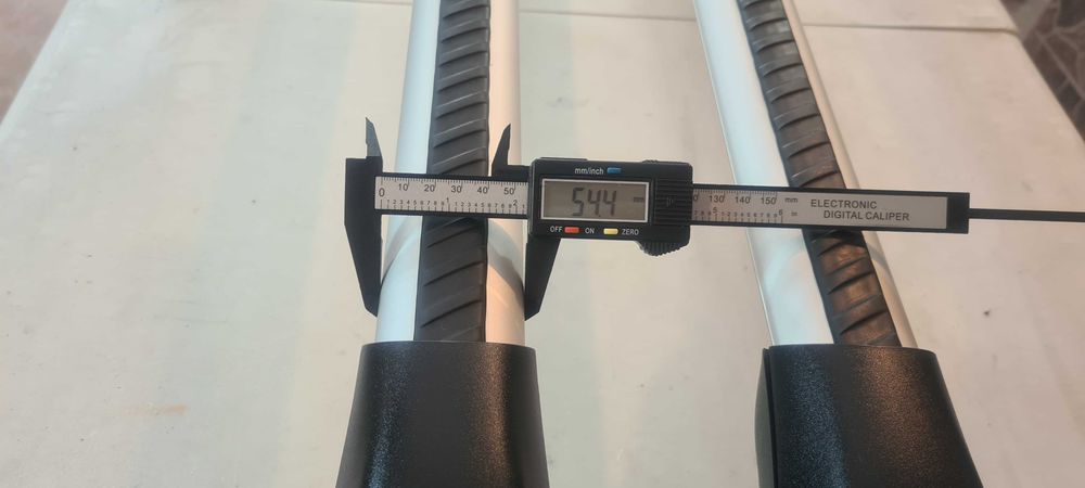 Мазда 2-греди-багажник -thule хонда сивик