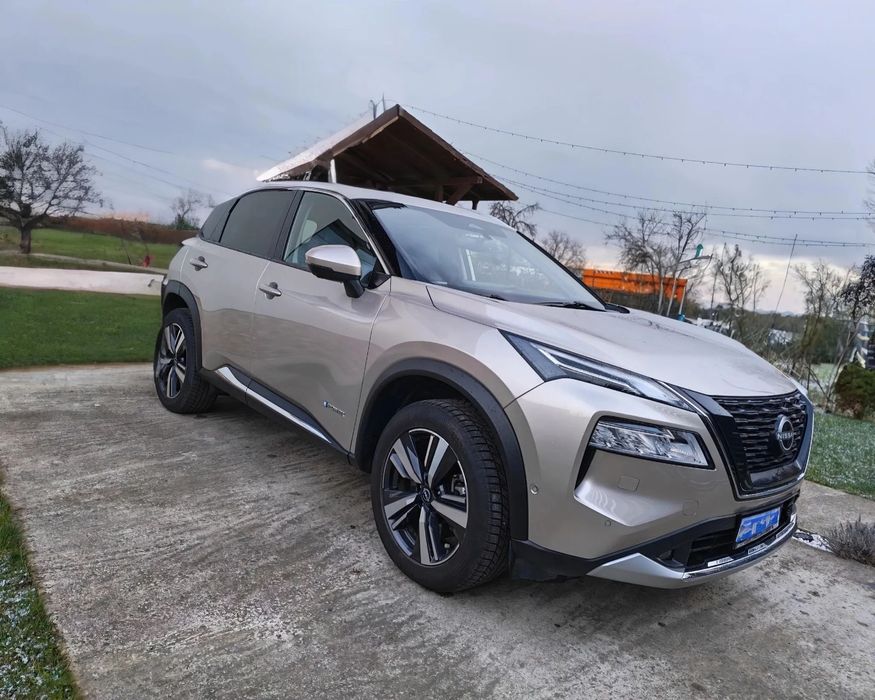 Nissan X-Trail Nissan X-Trail e-Power e-4orce Tekna 7 locuri 2024 - Pret Negociabil