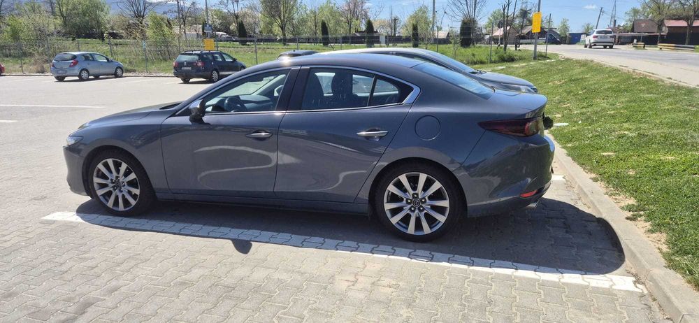 Mazda 3 / 2.0 SkyActiv - G / 122 CP / Plus an achizitie 2022