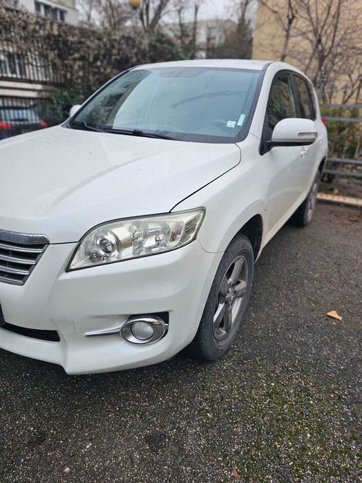 Тойота РАВ 4 2012