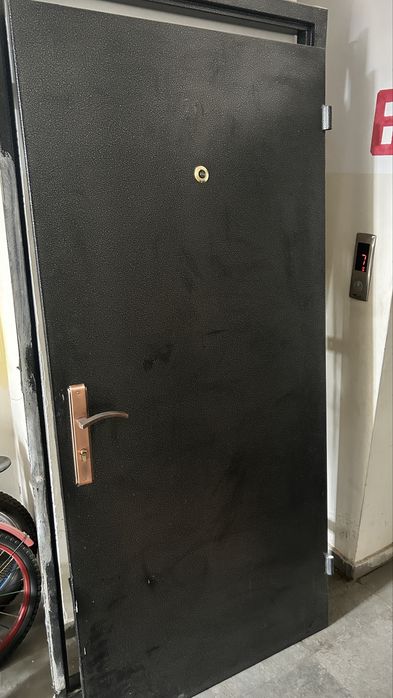 Сыртқы темір есік