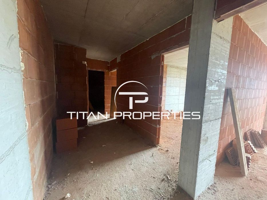 Продава се Тристаен апартамент в Пловдив, Остромила - 85 кв.м за 706 €/кв.м - Снимка #3