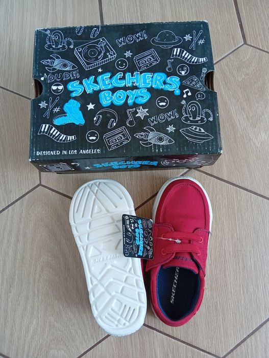 Продам детские кроссовки Skechers