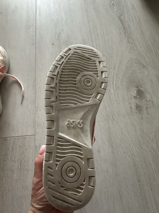 Дамски кецове Асикс