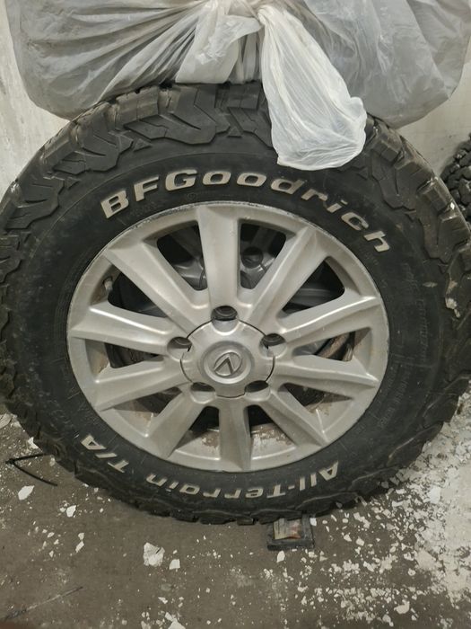 Lexus 570 диски с резинами