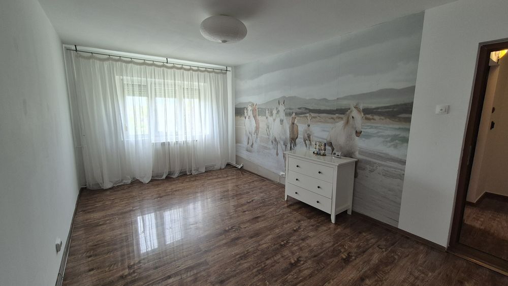 Apartament 3 camere micro 16 , 60m