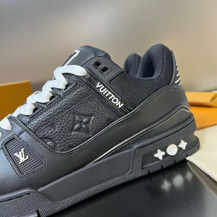 Louis Vuitton ( LV ) Trainer -Calitate PREMIUM - Marimi de la 36 la 45