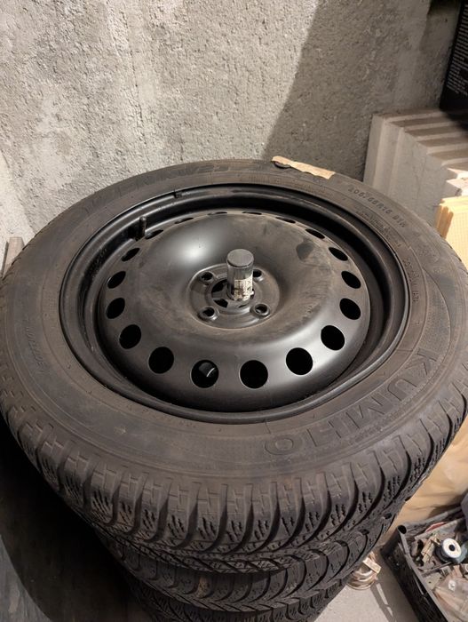 URGENT, set de roti de iarnă