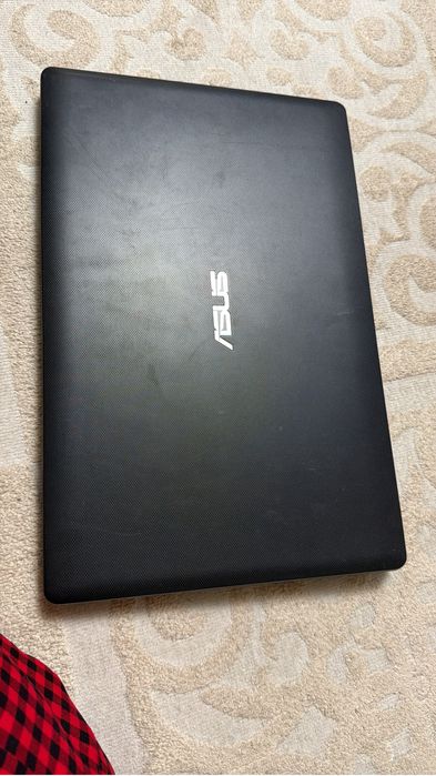 Ноутбук и телефоны