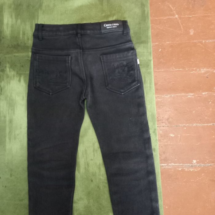 Продаются джинсы на мальчика