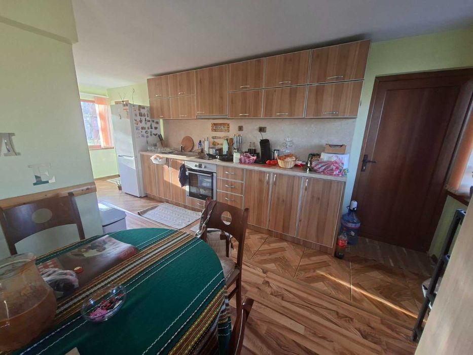 Продава се Къща в Търговище, Център - 200 кв.м за 493 €/кв.м - Снимка #2