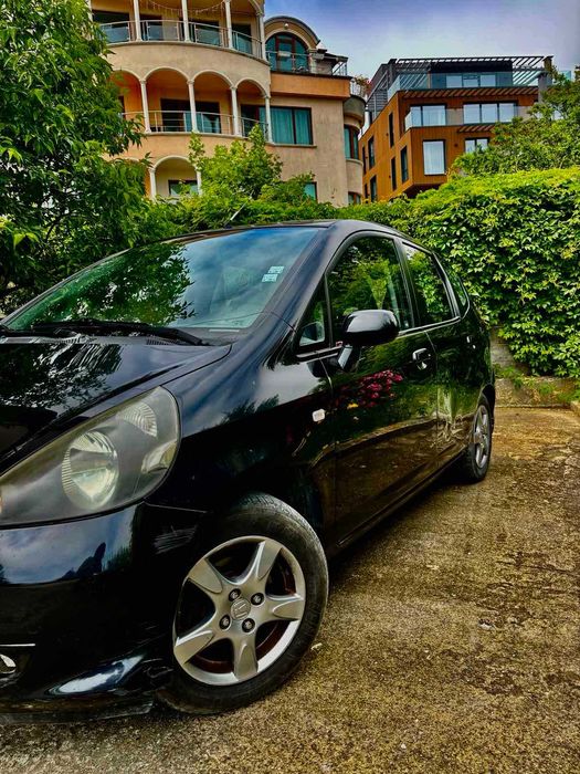 Продавам Honda Jazz