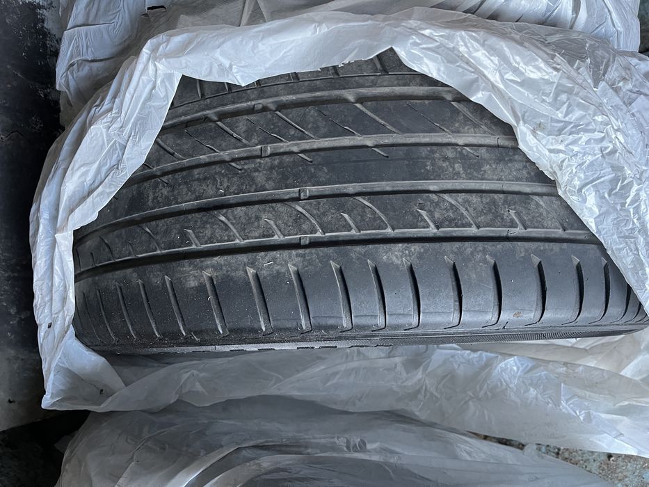 Продаю комплект летних Шин Сайлун