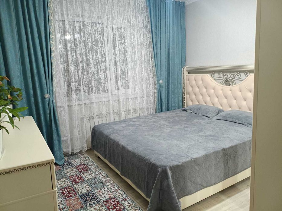 Продам 5 комнатную квартиру Аян Империя