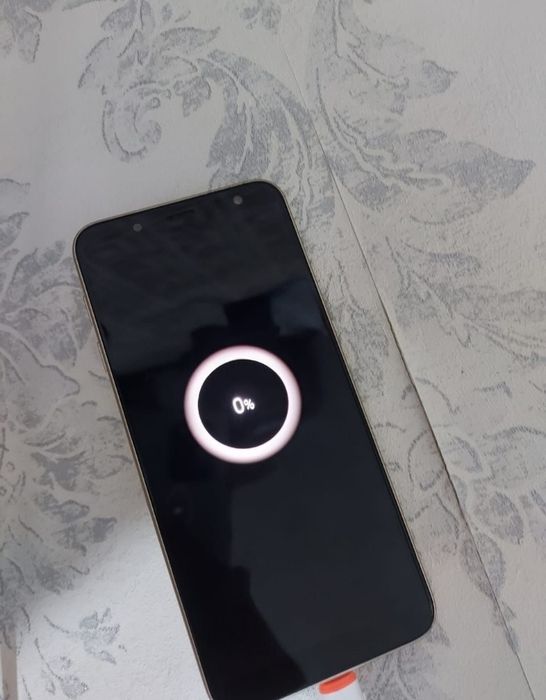 Продам на запчасти телефоны