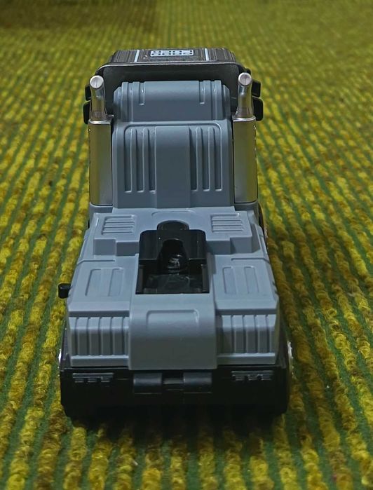 Продается моделька тягач