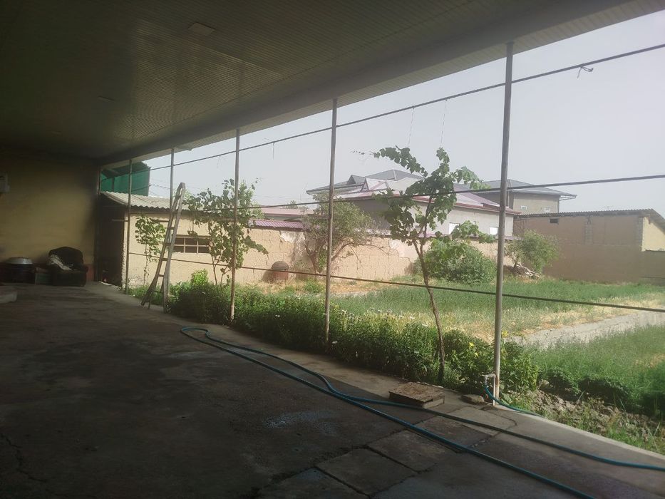 10.5 сотик уй сотилади 1сотиги 30.000$келишамиз срочна сотилади