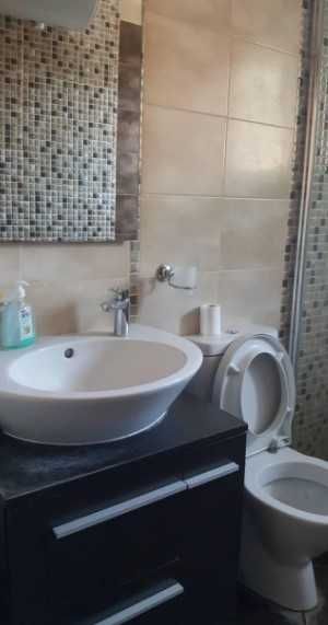 Дава се под наем Двустаен апартамент в Пловдив, Младежки Хълм - 65 кв.м за 229.5 € - Снимка #2