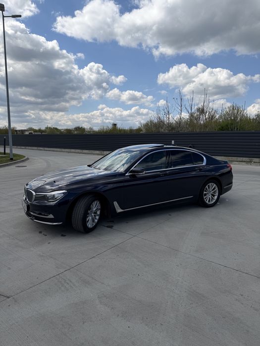 BMW Seria 7 730D xDrive G11 2017, 235.000km, mașina personală de 3 ani impecabilă, H&K , trapa