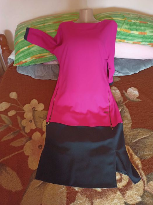 Rochie elegantă roz intens cu negru
