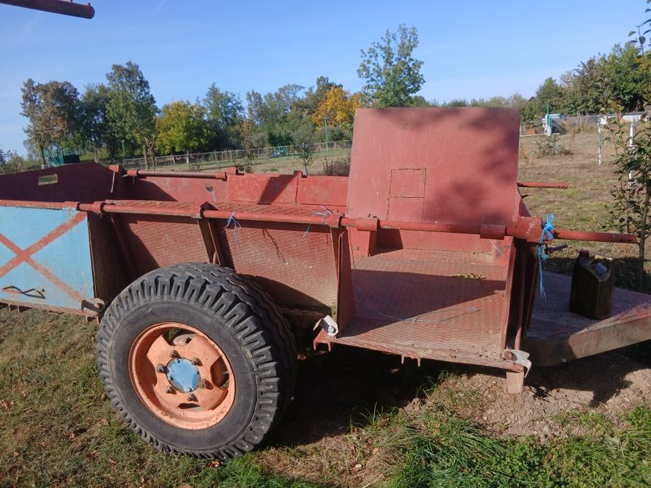 Vand remorca de tractor