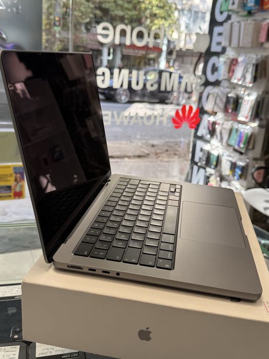 MacBook Pro 14 M3 512SSD като нов!