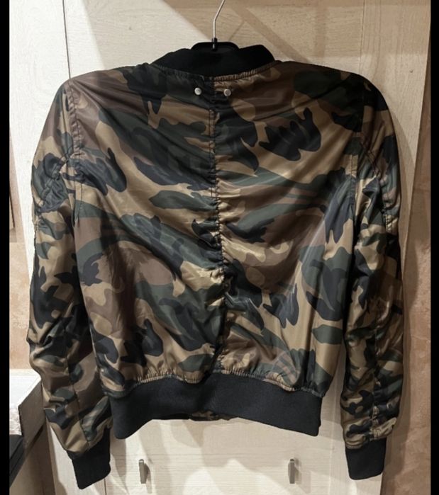 Камуфлажно яке Pull&Bear