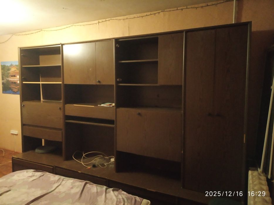 Стенка советского производства.