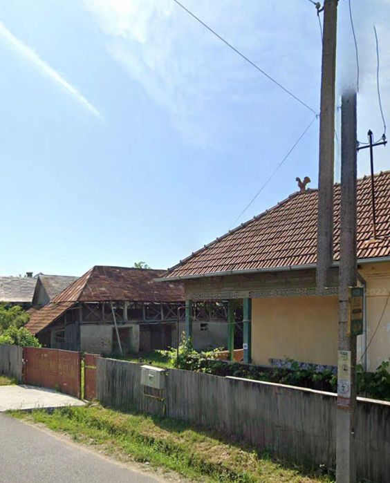 Vând casă in Băbeni Romani lângă biserică