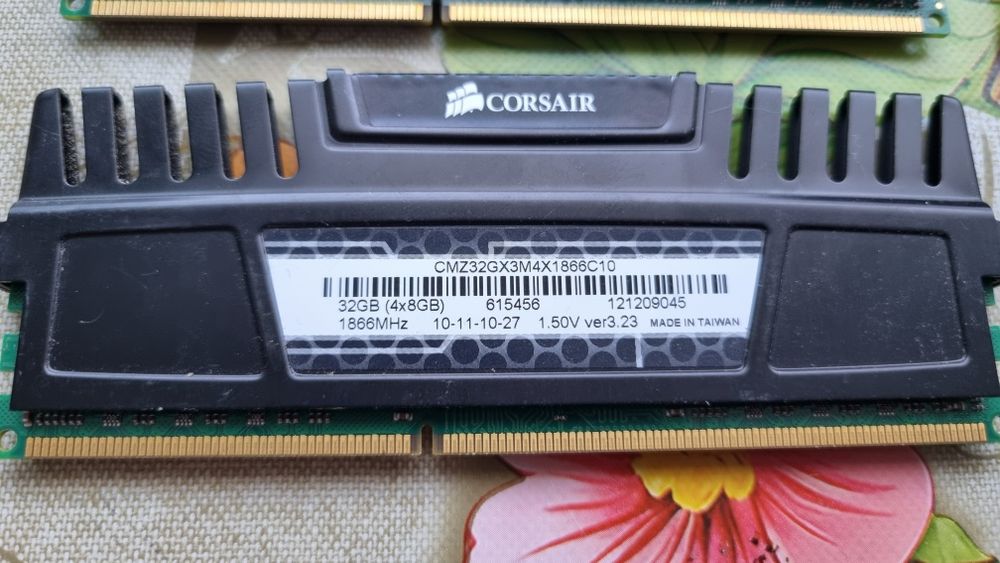 Kit ram corsair ddr3 32gb (4x8gb) 1866mhz