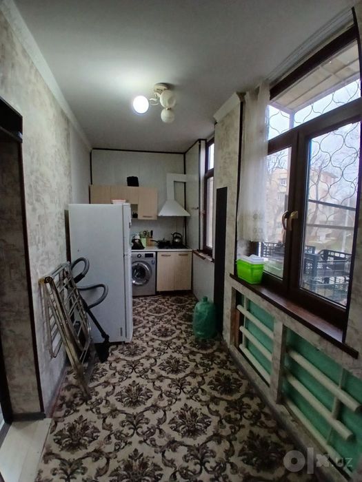 Здаю в аренду квартира район Мирзо Улугбек улица феруза 40 на 2 этаже