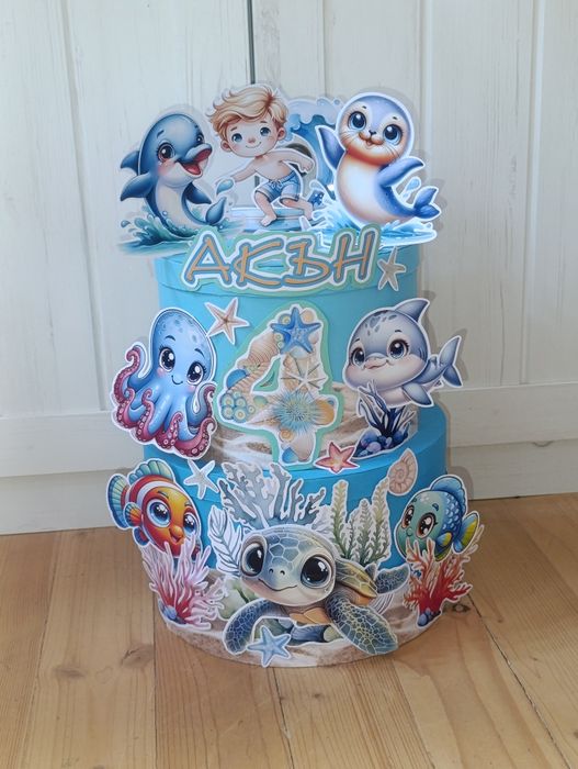 Картонена  "торта" с 3D ефект.