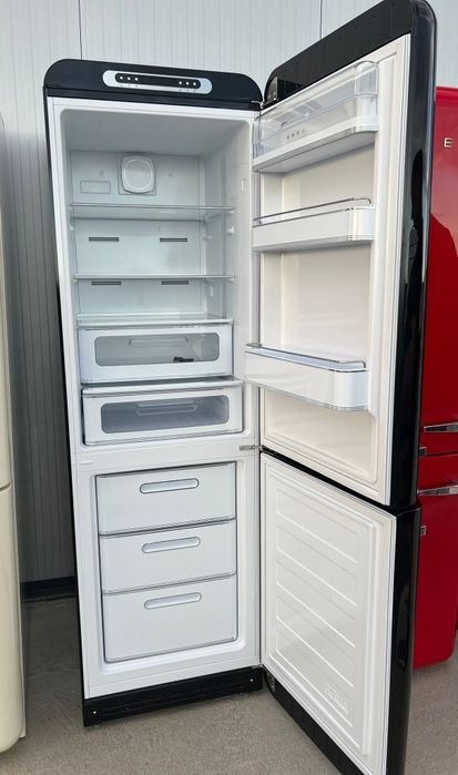 Хладилници SMEG .