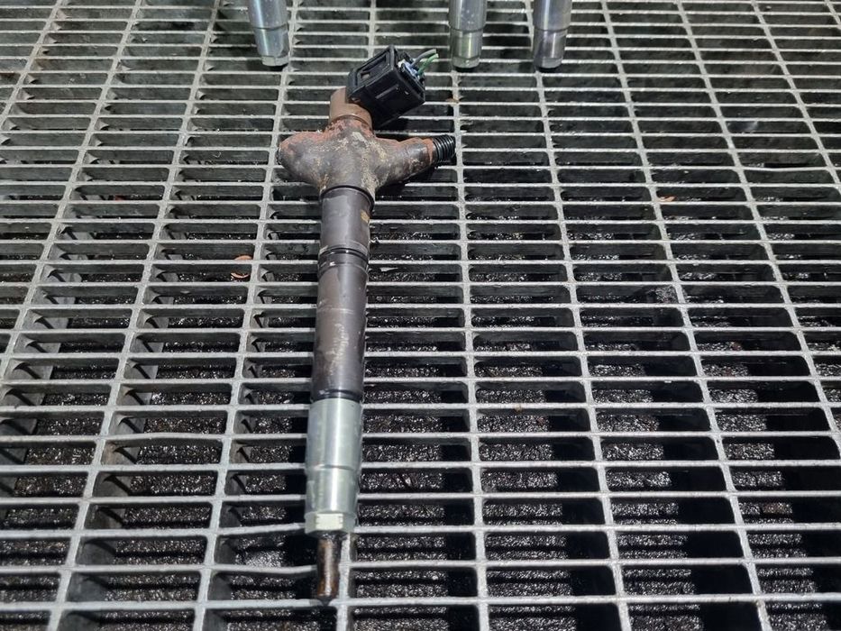 Injector Toyota RAV 4 III 2.2 D - 4D 2006 - 2012 150CP 2AD - FHV Euro5 (1357) Diesel ...