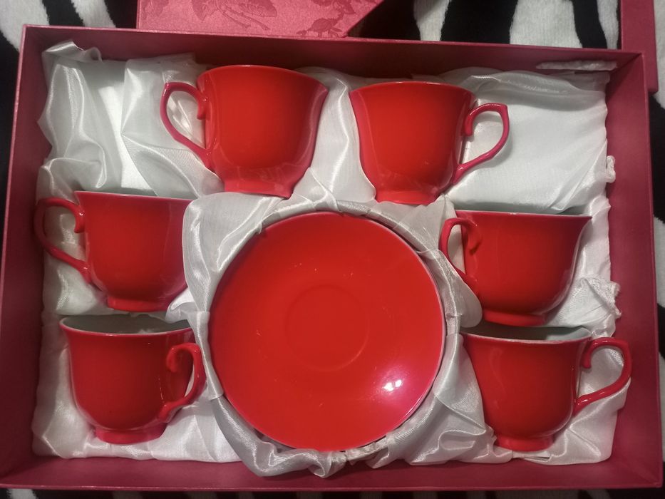 Чайный сервиз на 6 персон